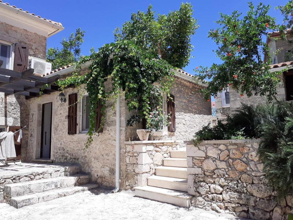 Villa Callisto- Elegant Restored Villa With Pool Yírion Exteriér fotografie