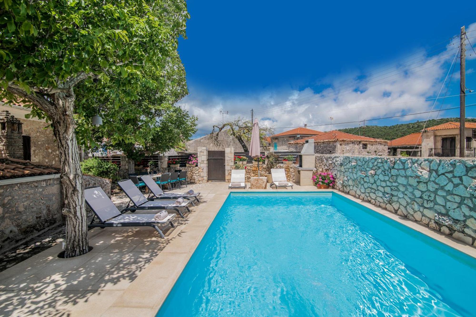 Villa Callisto- Elegant Restored Villa With Pool Yírion Exteriér fotografie