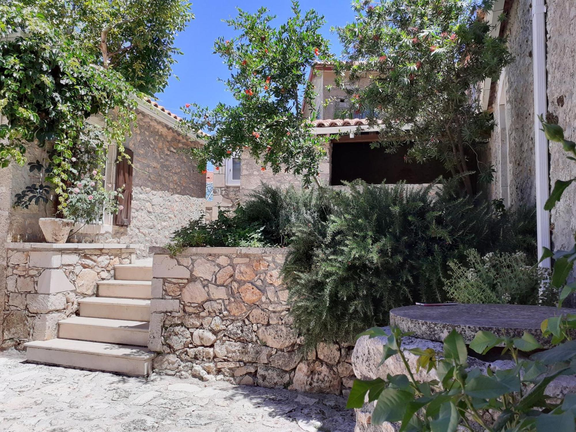 Villa Callisto- Elegant Restored Villa With Pool Yírion Pokoj fotografie